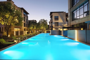 Holiday Inn Shanghai Tourism Zone By Ihg,,4 star