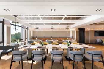 holiday inn shanghai tourism zone by ihg