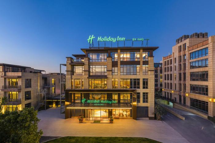 holiday inn shanghai tourism zone by ihg