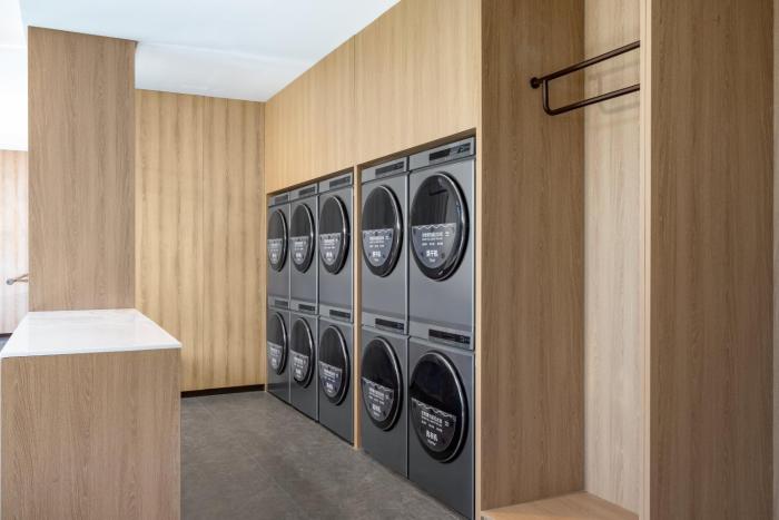 holiday inn shanghai tourism zone by ihg