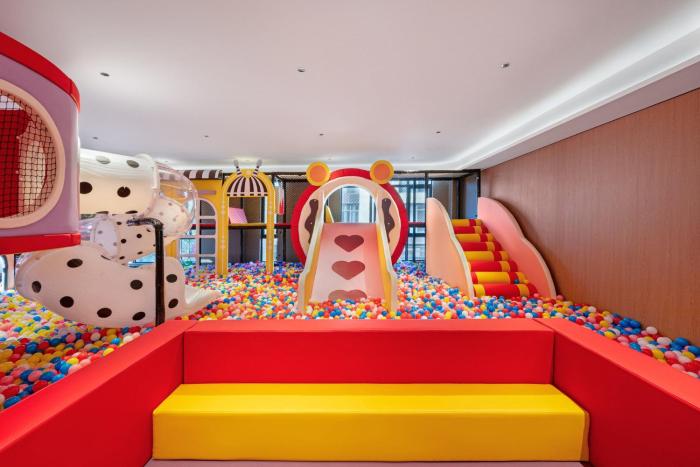 holiday inn shanghai tourism zone by ihg