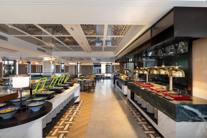 holiday inn shanghai tourism zone by ihg