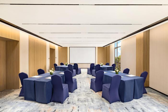 holiday inn shanghai tourism zone by ihg