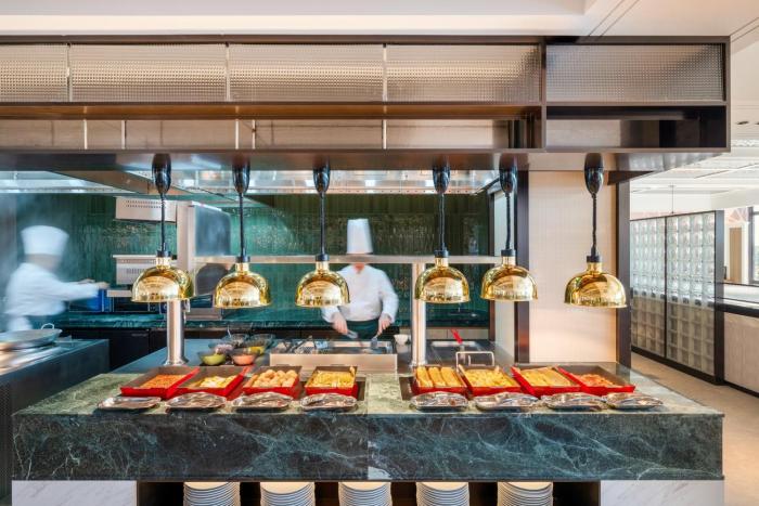 holiday inn shanghai tourism zone by ihg
