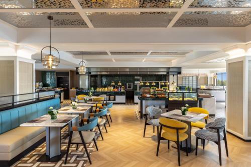 holiday inn shanghai tourism zone by ihg