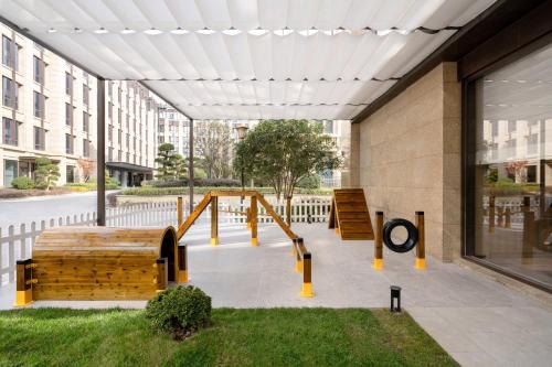 holiday inn shanghai tourism zone by ihg
