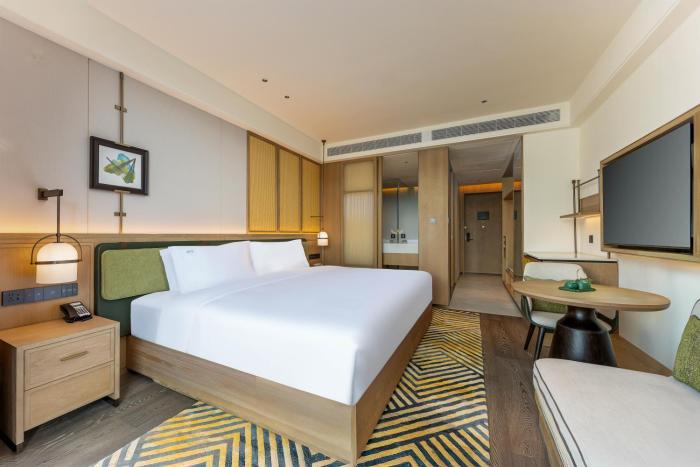 holiday inn puer jingmai
