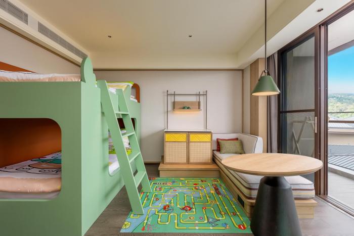 holiday inn puer jingmai