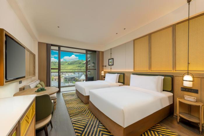 holiday inn puer jingmai