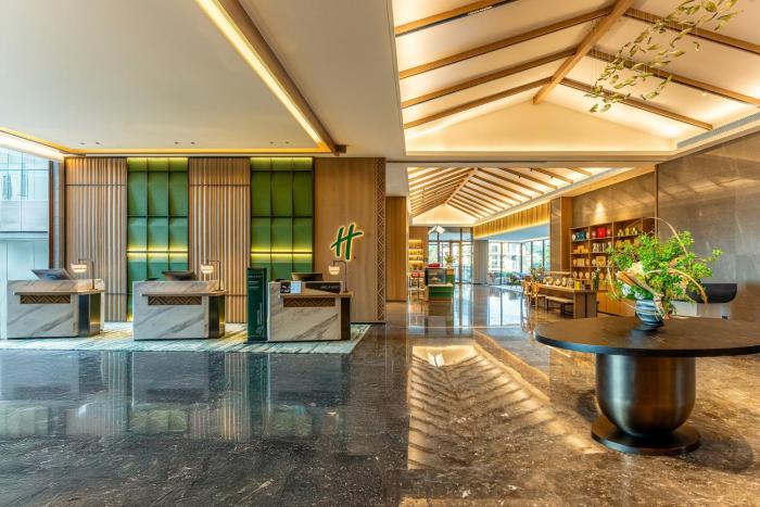 holiday inn puer jingmai