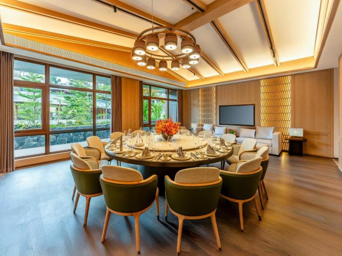 holiday inn puer jingmai
