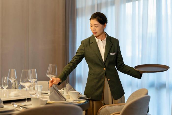 holiday inn puer jingmai