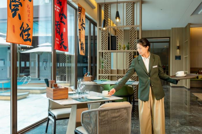 holiday inn puer jingmai