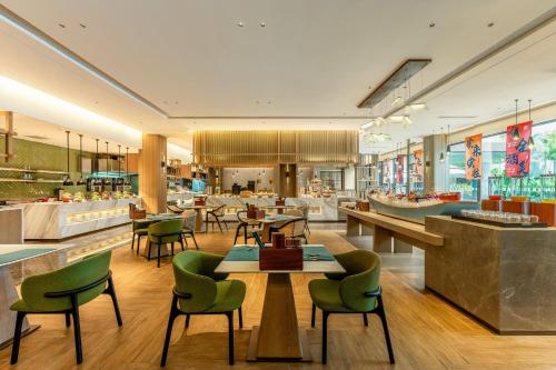 holiday inn puer jingmai