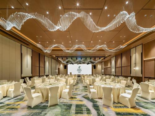 holiday inn puer jingmai