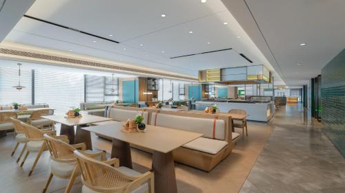 even hotel xi an high tech zone by ihg