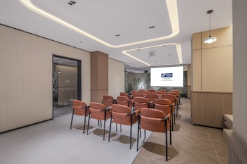 holiday inn express jinan quancheng square by ihg
