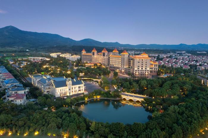crowne plaza xiangyang fuchun lakeside by ihg