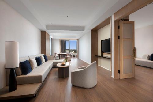 crowne plaza xiangyang fuchun lakeside by ihg