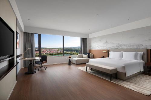 crowne plaza xiangyang fuchun lakeside by ihg