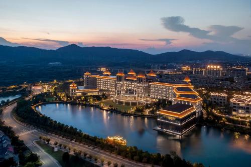 crowne plaza xiangyang fuchun lakeside by ihg