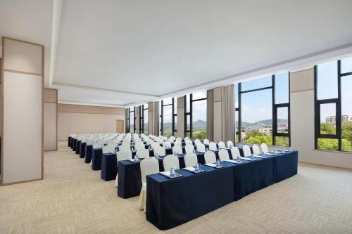 crowne plaza xiangyang fuchun lakeside by ihg