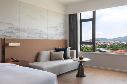 crowne plaza xiangyang fuchun lakeside by ihg