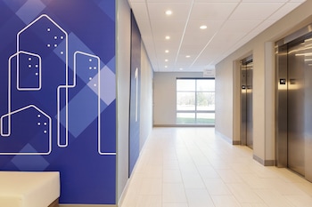 holiday inn express plainwell by ihg