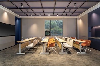 holiday inn express huangshan mountain south gate by ihg