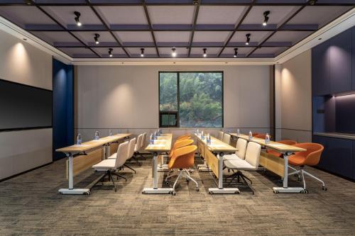 holiday inn express huangshan mountain south gate by ihg
