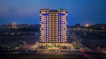 holiday inn express xinxiang pingyuan new area by ihg