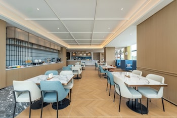 holiday inn express xinxiang pingyuan new area by ihg