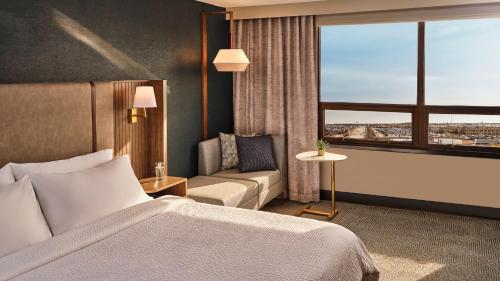 holiday inn hotel and suites commerce city denver ai