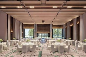 intercontinental huzhou taihu south by ihg