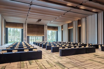 intercontinental huzhou taihu south by ihg