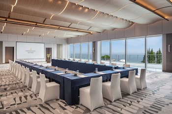 intercontinental huzhou taihu south by ihg
