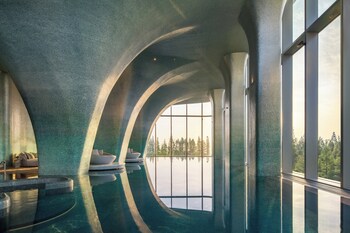 Intercontinental Huzhou Taihu South By Ihg,,5 star