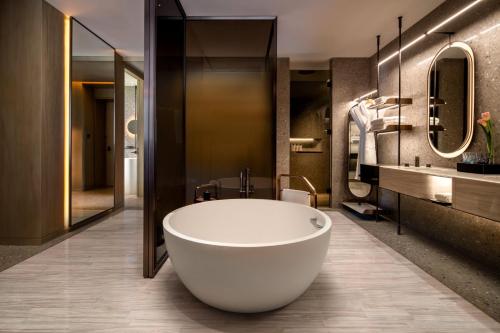 intercontinental huzhou taihu south by ihg