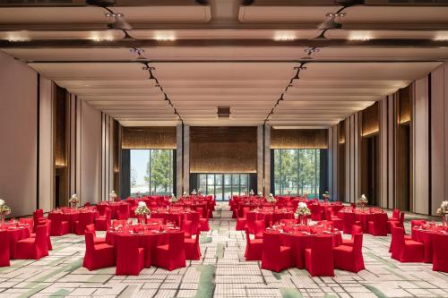 intercontinental huzhou taihu south by ihg