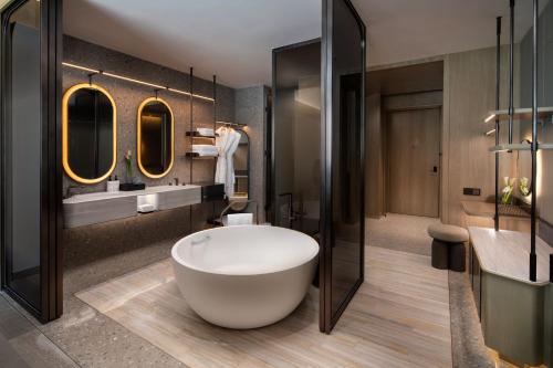 intercontinental huzhou taihu south by ihg