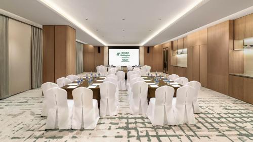 holiday inn quanzhou jinjiang airport by ihg