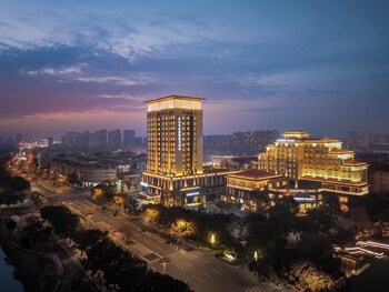 crowne plaza xinghua by ihg