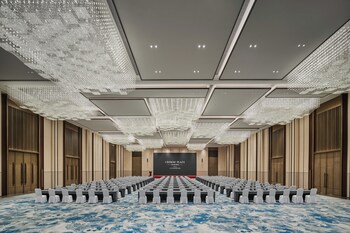 crowne plaza xinghua by ihg