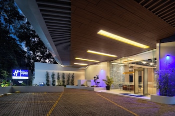 holiday inn express bandung braga by ihg