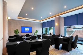 holiday inn express bandung braga by ihg