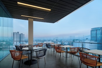 holiday inn express bandung braga by ihg