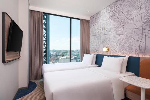 holiday inn express bandung braga by ihg