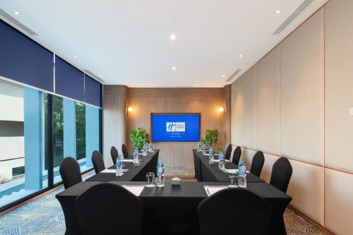 holiday inn express bandung braga by ihg