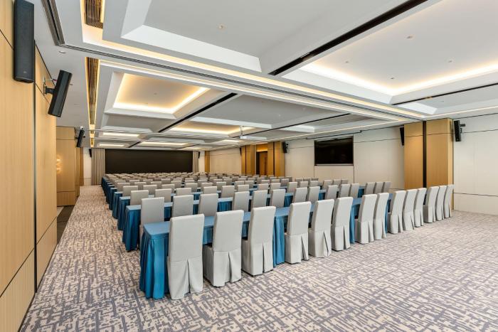 holiday inn express luding by ihg