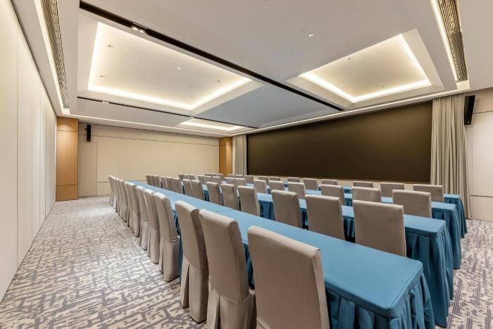 holiday inn express luding by ihg